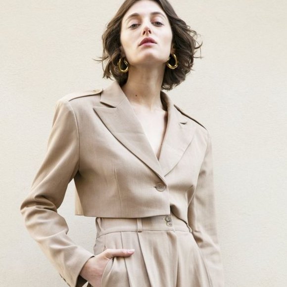 The Frankie Shop Jackets & Blazers - The Frankie Shop Wheat Cropped Shirt Jacket Blazer